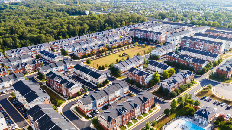 aerial view of homes in ashburn va