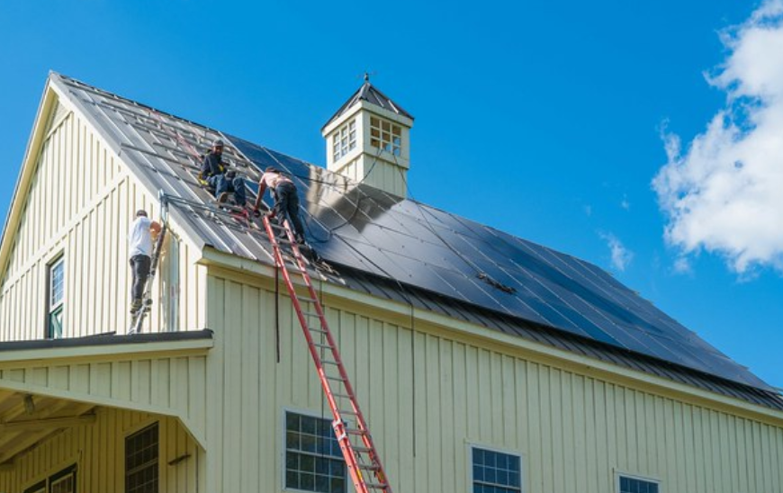 barn solar installed by Ipsun Solar 2